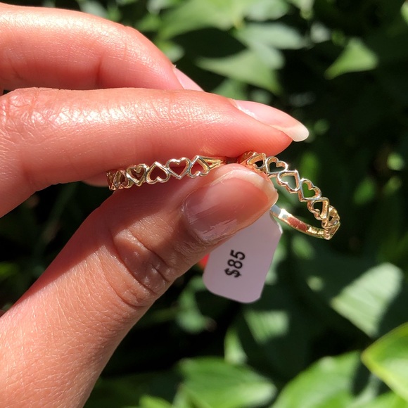 Solid 10K Heart Ring - Picture 1 of 2